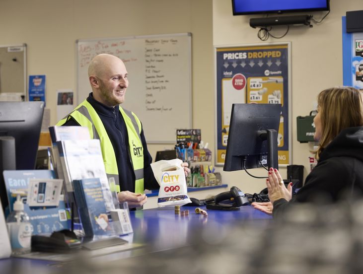 Colleague Serving Customer 014 (1)